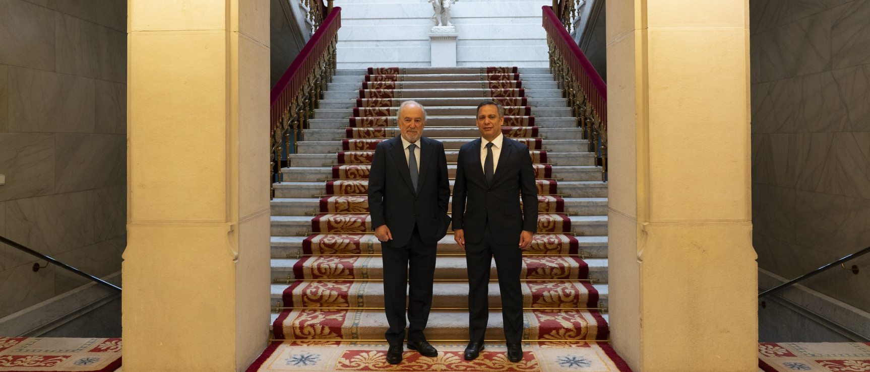  El presidente de la Suprema Corte de Justicia de la República Dominicana visita la RAE (foto: RAE),